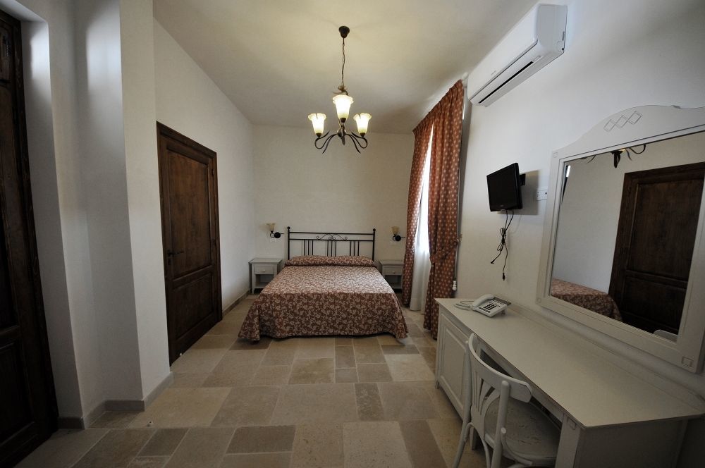 Masseria De Michele Montalbano (Apulia)